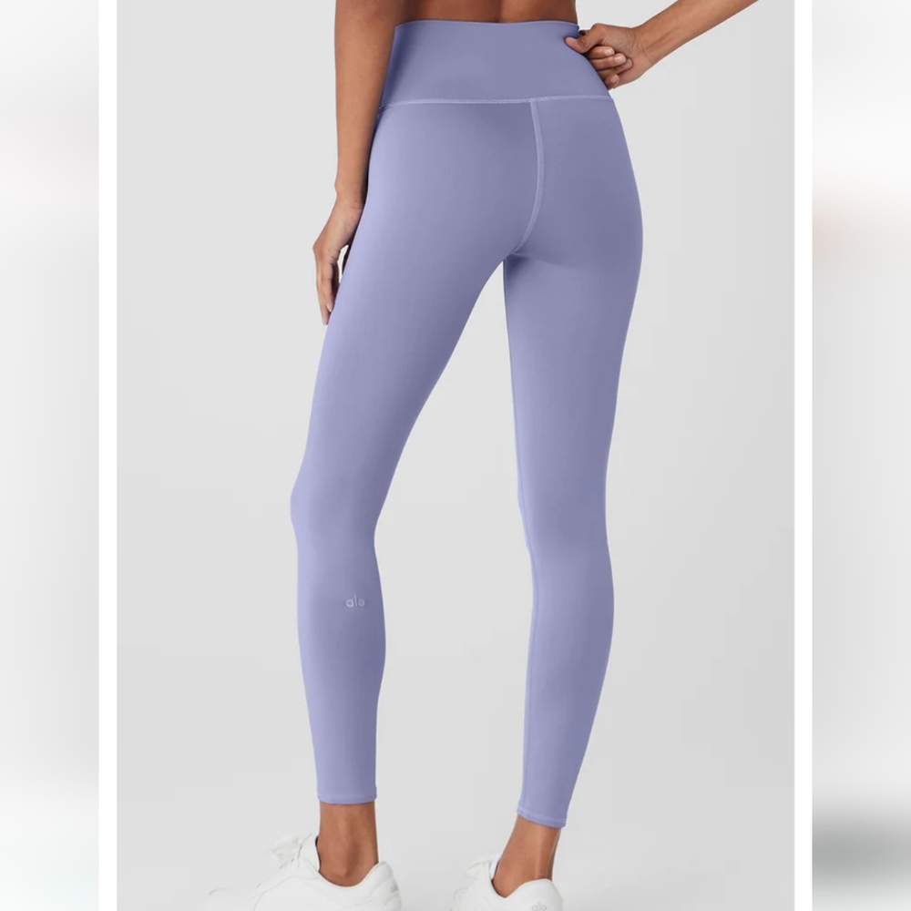 Alo yoga Lilac Blue airlift high waist leggings 7/8 NWT - Picture 3 of 4